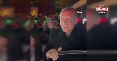Başkan Erdoğan’ı karşılayan vatandaşlar: Bu şarkı burada bitmeyecek Başkanım | Video