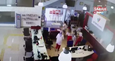 4.5 şiddetinde deprem anı kamerada... Yaşanan panik böyle görüntülendi | Video