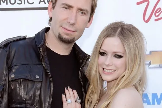 Avril Lavigne boşandı