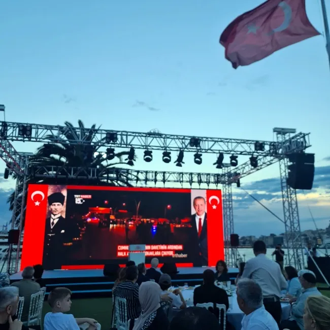 vali-gul-15-temmuzda-milletimiz-dosta-dusmana-turkiyede-elini-kolunu-sallayarak-darbe-yapilamayacagini-gosterd-1783980430591.jpg Vali Gül: “15 Temmuzda milletimiz dosta düşmana Türkiye’de elini kolunu sallayarak darbe yapılamayacağını gösterdi”