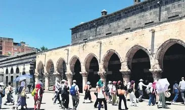 ‘Yeni Sur’a turist akını