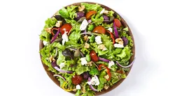 Bir kasede hem hafiflik hem lezzet: Brokoli salatası