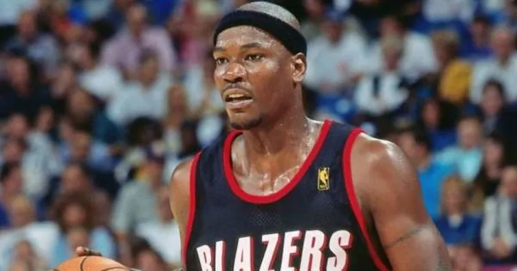 NBA’in eski yıldızı Clifford Robinson’dan acı haber
