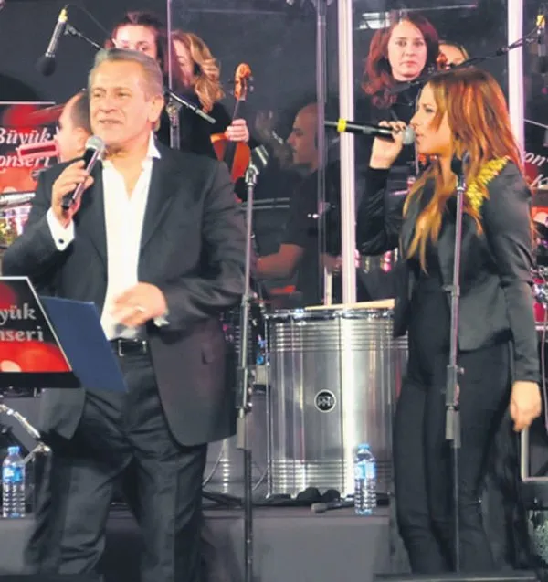 Baba-Kız aynı sahnede