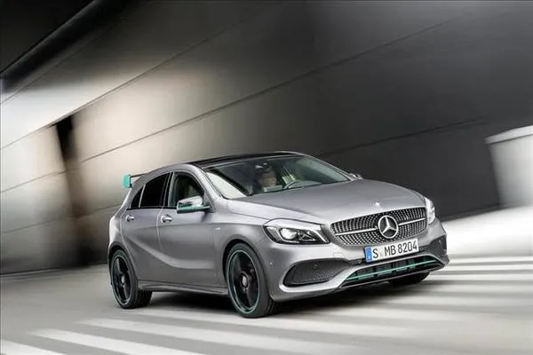 Mercedes A serisi makyajlandı
