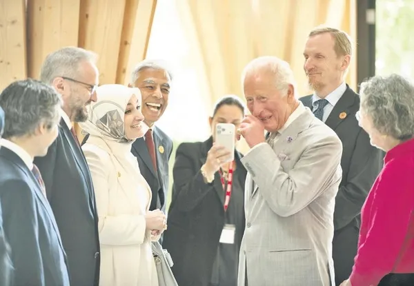 cambridgede-cami-ziyaret-eden-kral-3-charlesa-turkiye-daveti-1784669176237.jpeg