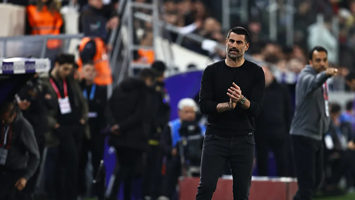 Volkan Demirel’den Beşiktaş maçı sonrası kırmızı kart tepkisi! Volkan Demirel’den Beşiktaş maçı sonrası kırmızı kart tepkisi!