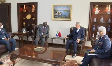 Bakan Akar, Sierra Leone Savunma Bakanı ile bir araya geldi
