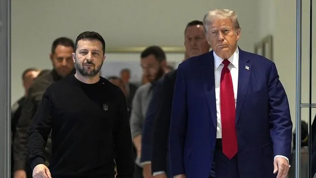 Trump, Zelenskiy’nin Kırım açıklamalarını eleştirdi! Bu tür kışkırtıcı açıklamalar, savaşı sonlandırmayı zorlaştırıyor.