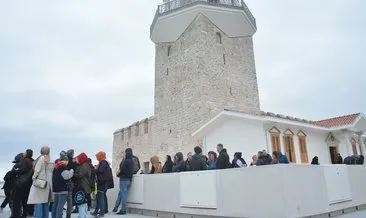 İstanbul’un incisine ziyaretçi akını... Kız Kulesi kuyruğu