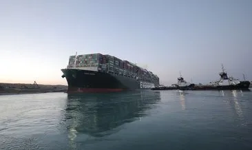 Süveyş Kanalı’nda kriz yaratmıştı: Karaya oturan gemi hareket etti