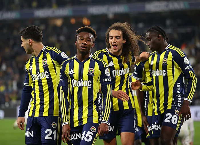 canli-super-ligde-fenerbahce-gaziantep-fk-maci-1773770507300.jpeg