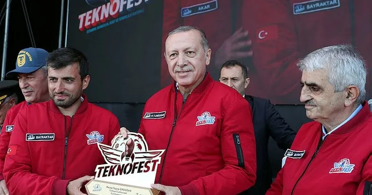 SON DAKİKA | Başkan Erdoğan’dan duygulandıran Özdemir Bayraktar anısı: Yarbayım sana verdiğim sözü tutacağım