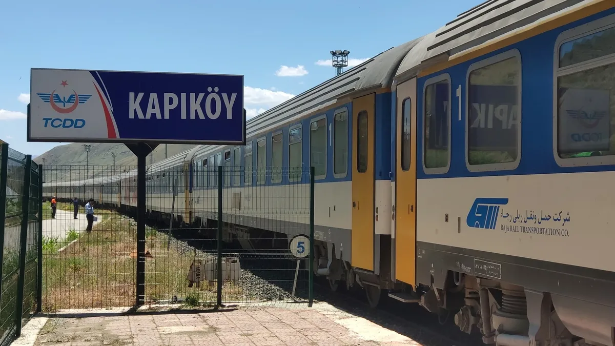 Van-Tahran tren seferleri devam ediyor Van-Tahran tren seferleri devam ediyor