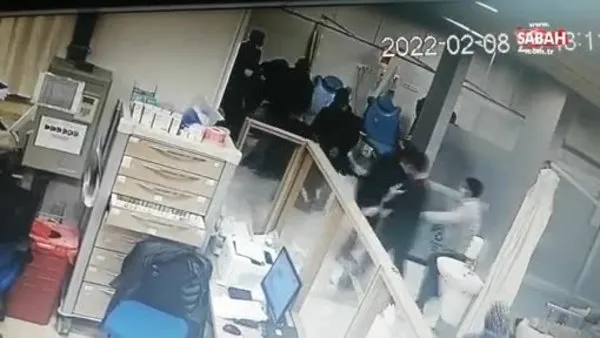 Hastane personeline, “İlgilenmiyorsunuz” diyerek saldırdılar | Video