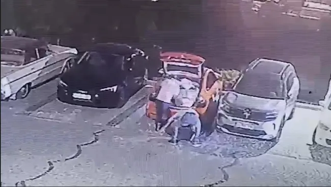 son-dakika-ayse-tokyaz-cinayetinde-carpici-gelisme-4-polis-gozaltinda-1753448911130.jpg SON DAKİKA… Ayşe Tokyaz cinayetinde çarpıcı gelişme: Aktif görevde olan 4 polis tutuklandı