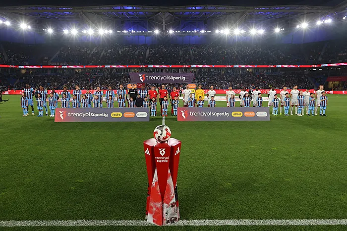 canli-super-ligde-trabzonspor-genclerbirligi-maci-1779039069202.jpeg