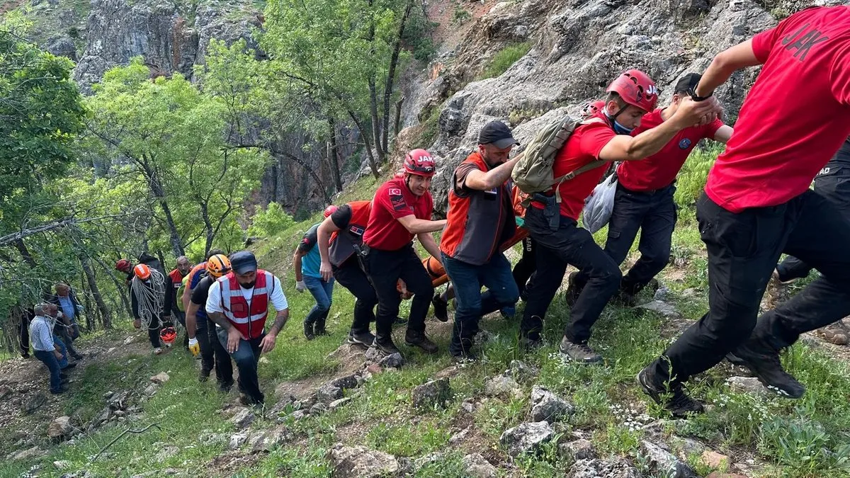 Tunceli’de kaleden düşen vatandaş hayatını kaybetti