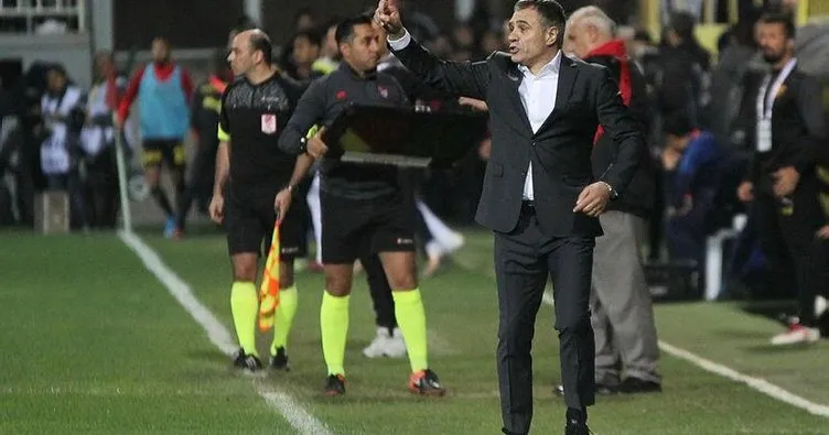 Fenerbahçe teknik direktörü Ersun Yanal’dan zehir zemberek açıklamalar