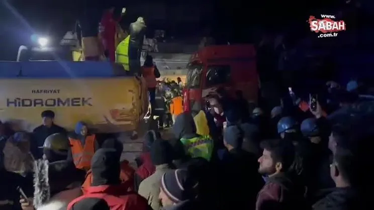 Adıyaman’da enkazdaki iki kardeş 87 saat sonra kurtarıldı | Video