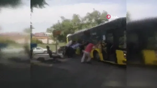 İETT Otobüsü yolda askıda kaldı, vatandaşlar kurtarmak için seferber oldu