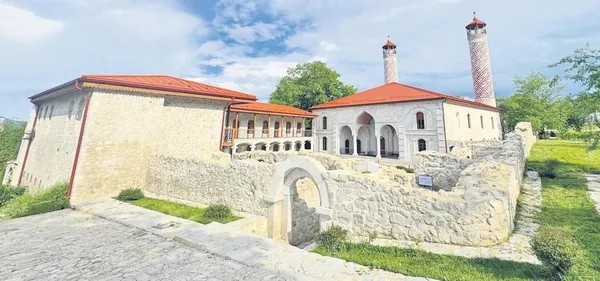 kahramanlik-sehri-susa-ayaga-kalkiyor-1781985749308.jpeg