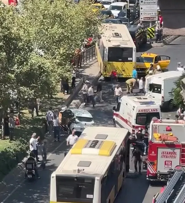 Beyoğlu’ndaki feci İETT kazasının görüntüleri ortaya çıktı: Otobüs şoförü cepleriyle oynadı, ayağa kalktı