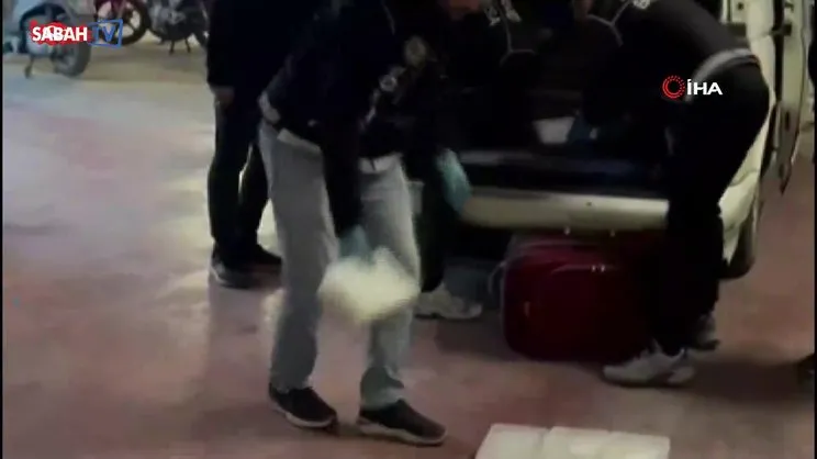 Bursa'da tarihi uyuşturucu operasyonu kamerada... Binlerce kişiyi zehirlenmekten kurtardılar