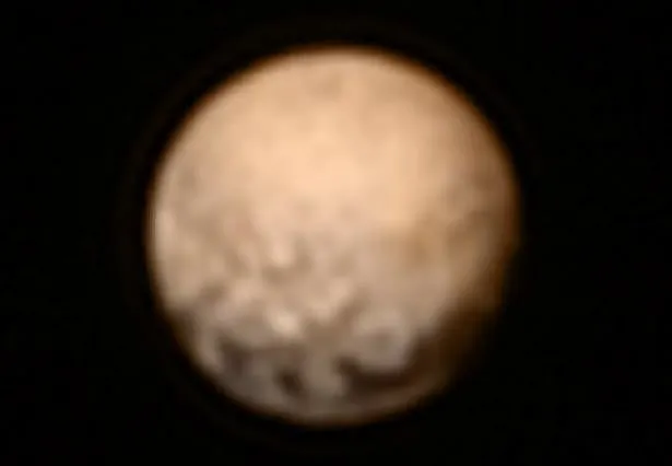 Plüton’un uydusudaki esrarengiz nokta