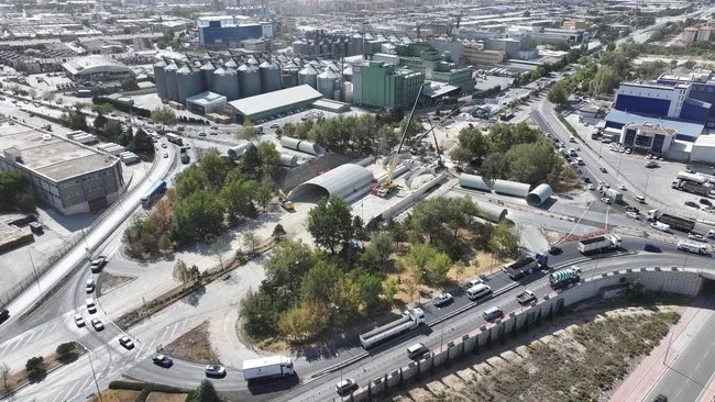 konya-buyuksehir-belediye-baskani-altay-koprulu-kavsagi-trafigi-rahatlatacak-1758220726605.jpg
