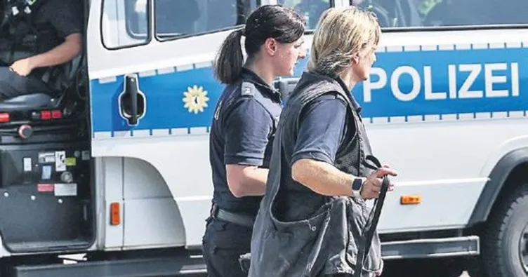 Alman aşırı sağcılar sılahla yakalandı
