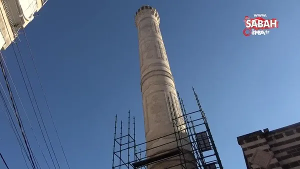 5 asırlık Parlı Sefa camisinin minaresi depremden zarar gördü | Video