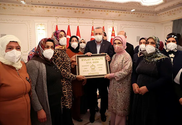 son-dakika-baskan-erdogandan-cok-net-terorle-mucadele-mesaji-kandili-cokertecegiz-1620504718970.jpg SON DAKİKA: Başkan Erdoğan'dan çok net 'terörle mücadele' mesajı: Kandil'i çökerteceğiz