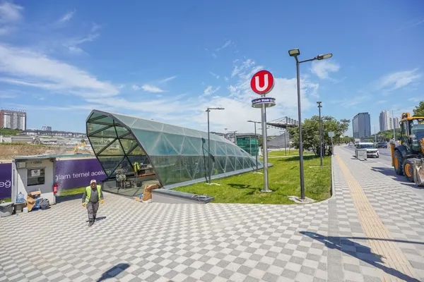 son-dakika-baskan-erdogan-halkali-istanbul-havalimani-metro-hattini-acti-istanbulu-kaderine-terk-etmeyecegiz-1781875266382.jpg