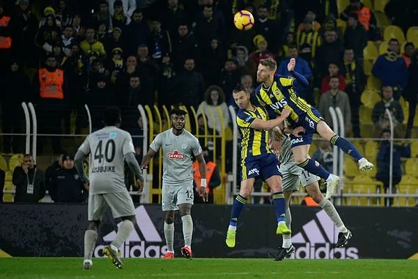 Ahmet Çakar: Penaltıdan önce ofsayt var