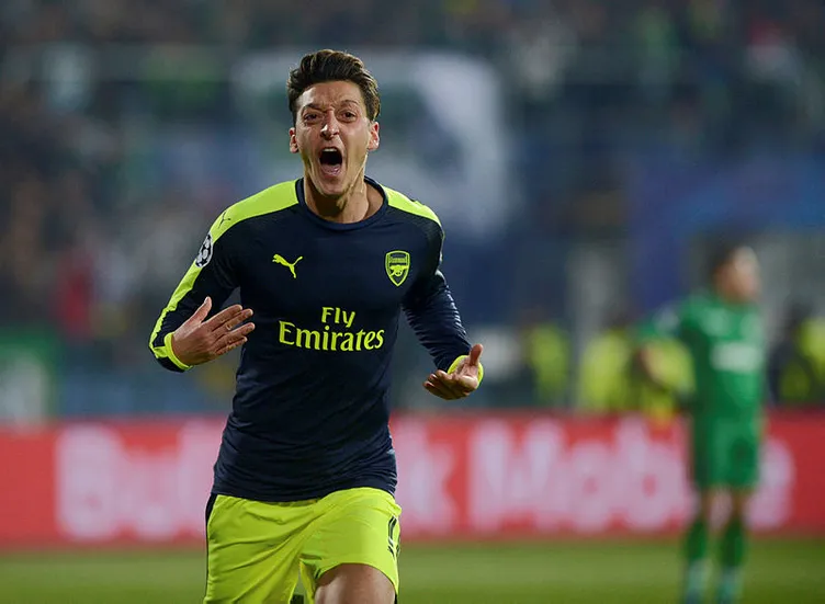 Mesut Özil, Fenerbahçe'ye...