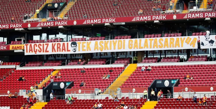 SON DAKİKA HABERLERİ: Galatasaray - Rizespor maçında 6 değişiklik yapılması gündem olmuştu! Kural ortaya çıktı: İşte sebebi…