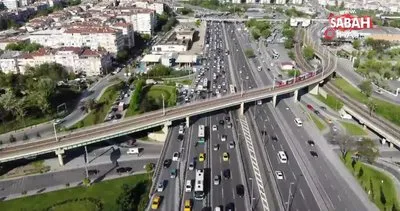 İstanbul’da mesai bitimi sonrası oluşan trafik yoğunluğu havadan görüntülendi
