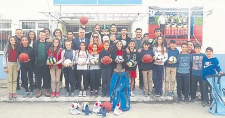Diyarbakır’daki öğrencilere destek