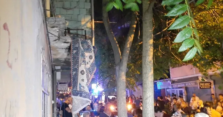 Beyoğlu’nda balkon çöktü: 3’ü çocuk, 5 yaralı