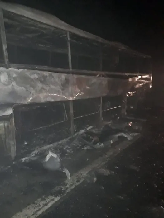 Osmaniye’de korku dolu anlar! Yolcu otobüsü alev alev yandı