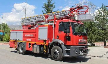 Sefaköy’de kağıt fabrikasında yangın