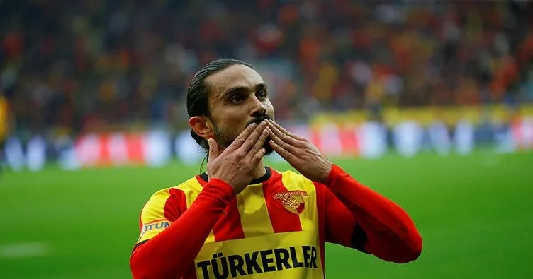 Göztepeli futbolcu Halil Akbunar’dan evde kal çağrısı