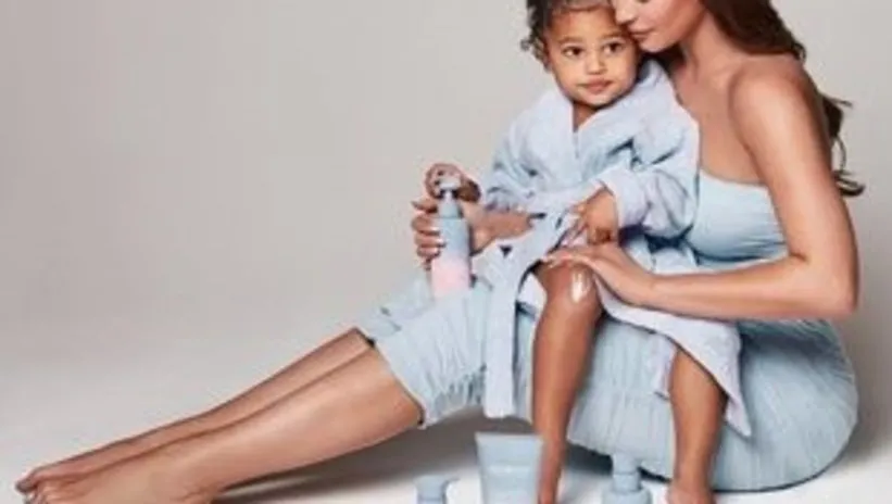 Kylie Jenner, bebeğinin cinsiyeti ile ilgili ilk ipucunu verdi!