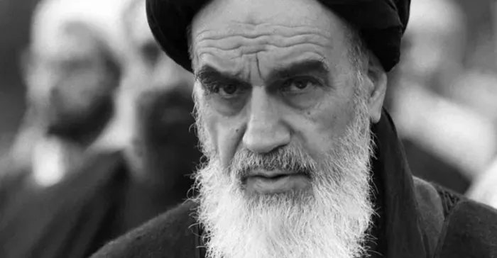 mit-iran-devriminin-lideri-humeyniye-ait-belgeyi-paylasti-cok-gizli-ibaresiyle-gonderilmisti-1777464680356.png MİT, İran Devrimi'nin lideri Humeyni'ye ait belgeyi paylaştı!