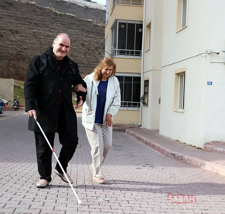 Engelli çiftin evlilik mutluluğu: Birbirlerinin sesinden etkilendiler! Sesi güzeldi yüreği daha da güzelmiş...