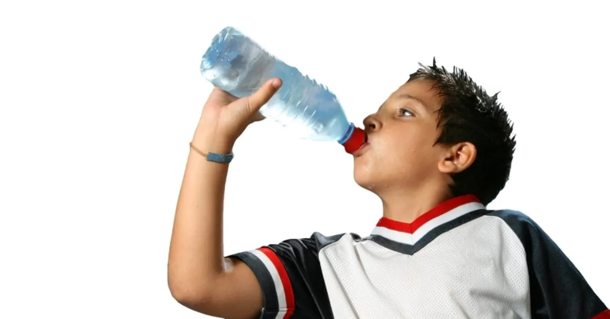 iftar da ezan okunurken su icilir mi ezan okunurken su icmek orucu bozar mi diyanet isleri acikladi sayfa 2 son dakika haberler