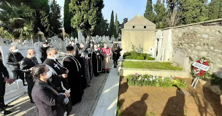 Eseyan ölümünün 40. gününde mezarı başında dua edildi