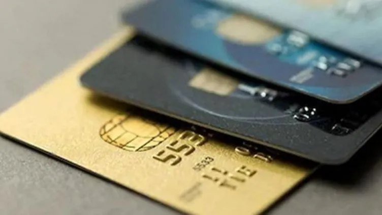 Kredi kartı aidatı ödeyenler dikkat: Para iadesi alabilirsiniz! Kredi kartı aidatı nasıl geri alınır? İşte formülü