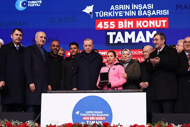 455 bininci konut teslim edildi! Başkan Erdoğan: Alnımız ak olarak sizin karşınızdayız!